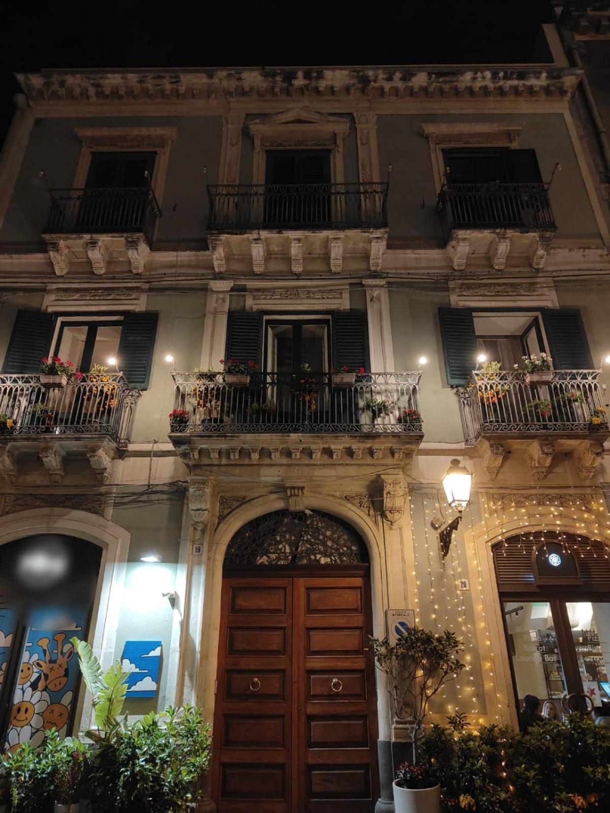 Baroque Acomodação com café da manhã Acireale Exterior foto